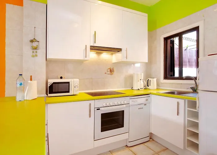 Charming House With Boho Terrace Casa de Férias Chayofa